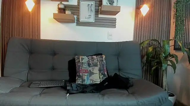 Layla 707 online show from October 20, 2025, 10:21 pm