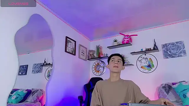 Snapshot of Noah_tyler_ chatting on October 2, 2025, 7:06 pm Noah tyler online show from October 2, 2025, 7:06 pm