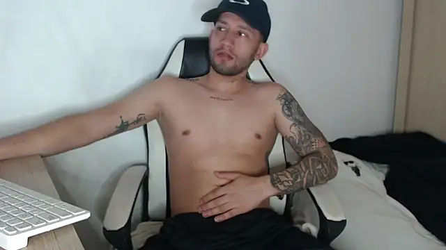 maxXximo777 online show from January 30, 2025, 3:44 am