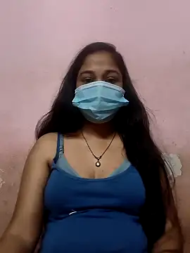 Snapshot of Queen_zara1 chatting on September 24, 2025, 5:03 am Queen zara1 online show from September 24, 2025, 5:03 am