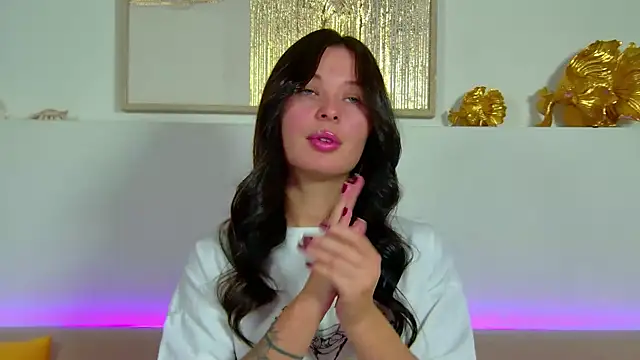 Snapshot of AlexandraBloom chatting on November 10, 2025, 6:24 pm AlexandraBloom online show from November 10, 2025, 6:24 pm