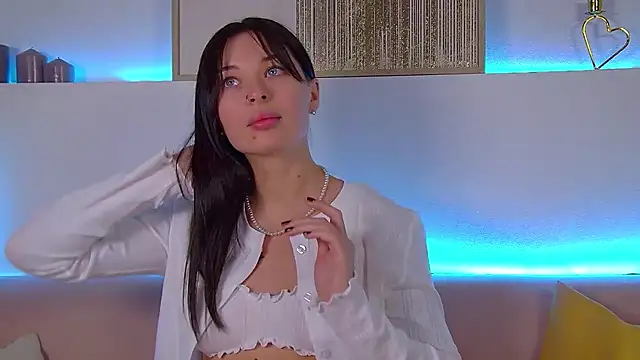 Snapshot of AlexandraBloom chatting on March 7, 2025, 3:51 am AlexandraBloom online show from March 7, 2025, 3:51 am