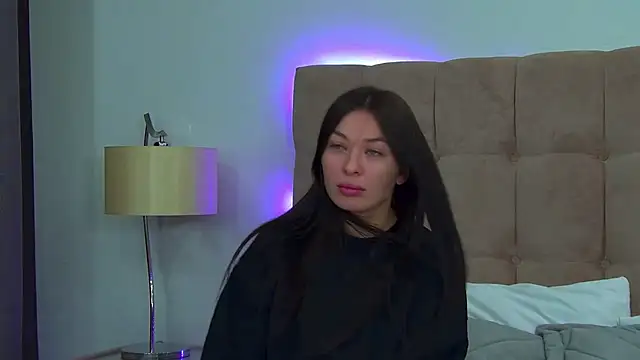 Snapshot of AlexandraBloom chatting on November 8, 2025, 6:17 am AlexandraBloom online show from November 8, 2025, 6:17 am