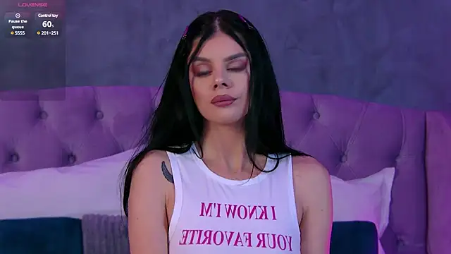 Snapshot of IvyRaven chatting on March 8, 2025, 5:54 pm IvyRaven online show from March 8, 2025, 5:54 pm