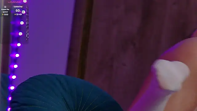 Snapshot of IvyRaven chatting on March 23, 2025, 12:04 am IvyRaven online show from March 23, 2025, 12:04 am