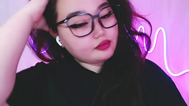 Snapshot of amina_moonlightt chatting on July 8, 2026, 4:40 pm amina moonlightt online show from July 8, 2026, 4:40 pm
