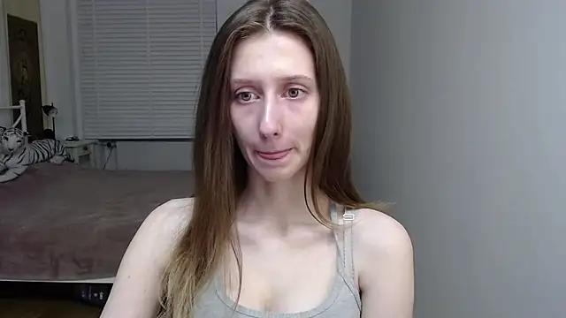 Snapshot of LUNA_delight chatting on April 15, 2026, 5:35 am LUNA delight online show from April 15, 2026, 5:35 am