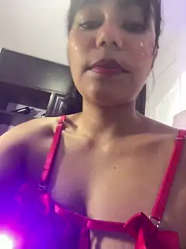 Snapshot of natalyclauss_ chatting on March 12, 2025, 12:42 am natalyclauss online show from March 12, 2025, 12:42 am