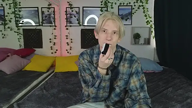 Ron Vils online show from March 17, 2025, 3:03 am