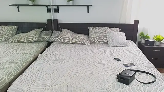 Ron Vils online show from September 22, 2025, 5:24 am