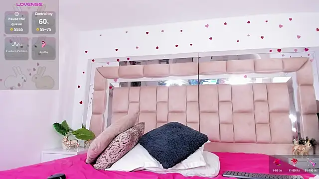 Snapshot of Miranda_Foxx chatting on February 22, 2025, 12:27 am Miranda Foxx online show from February 22, 2025, 12:27 am