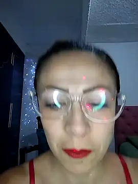 Snapshot of Venus-Wood chatting on February 14, 2025, 9:32 pm Venus-Wood online show from February 14, 2025, 9:32 pm