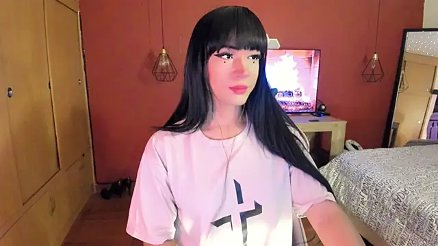 Snapshot of SeraphineADC chatting on July 2, 2026, 2:01 am SeraphineADC online show from July 2, 2026, 2:01 am