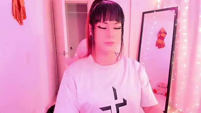 SeraphineADC online show from April 8, 2026, 12:23 am