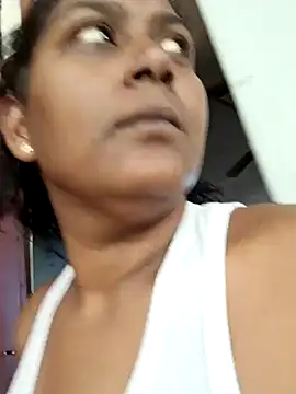 Snapshot of indiansuga chatting on October 31, 2025, 8:33 am indiansuga online show from October 31, 2025, 8:33 am