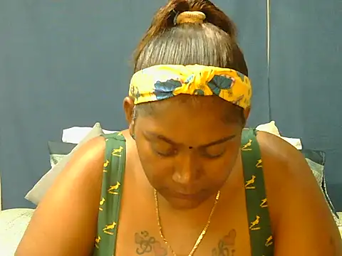 Snapshot of indiansuga chatting on February 4, 2026, 6:36 pm indiansuga online show from February 4, 2026, 6:36 pm