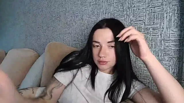 Snapshot of Liana_diva chatting on May 27, 2026, 10:22 am Liana diva online show from May 27, 2026, 10:22 am