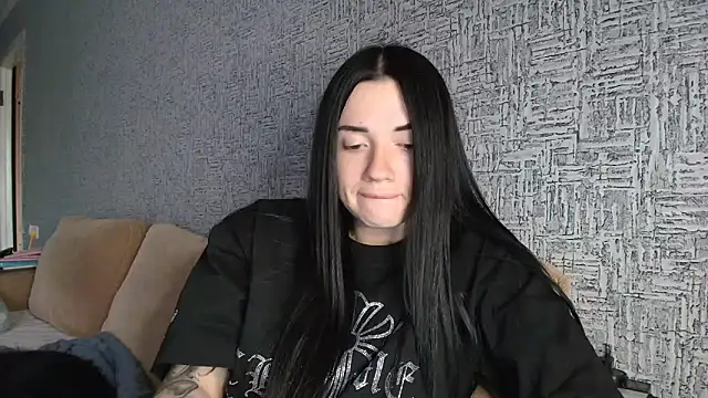 Liana diva online show from April 12, 2026, 1:25 pm