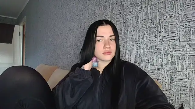 Liana diva online show from April 22, 2026, 1:51 pm