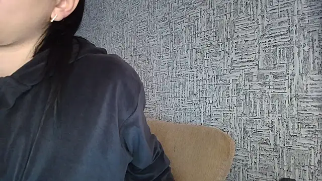 Liana diva online show from April 24, 2026, 10:39 am