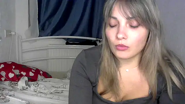 Snapshot of Iskor_ka chatting on December 18, 2025, 8:56 pm Iskor ka online show from December 18, 2025, 8:56 pm