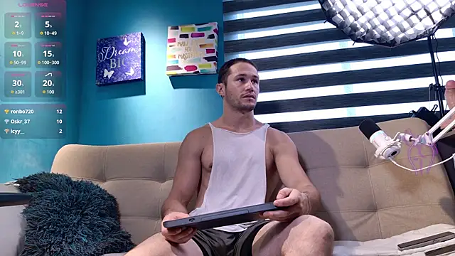 Snapshot of AxelFairchaild chatting on September 13, 2025, 1:11 pm AxelFairchaild online show from September 13, 2025, 1:11 pm