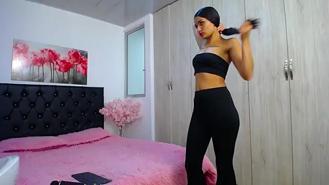 Snapshot of conni_f00x chatting on December 15, 2025, 7:31 pm conni f00x online show from December 15, 2025, 7:31 pm