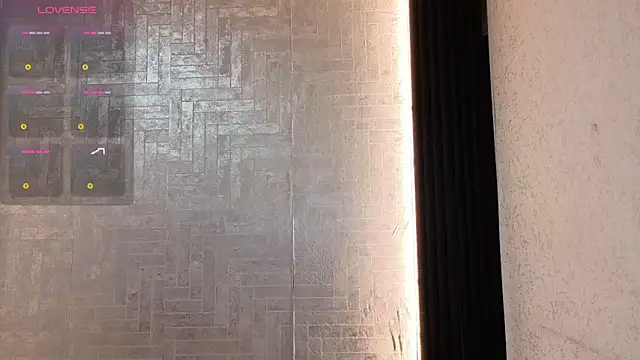 Cristopher23  online show from September 12, 2025, 2:17 pm