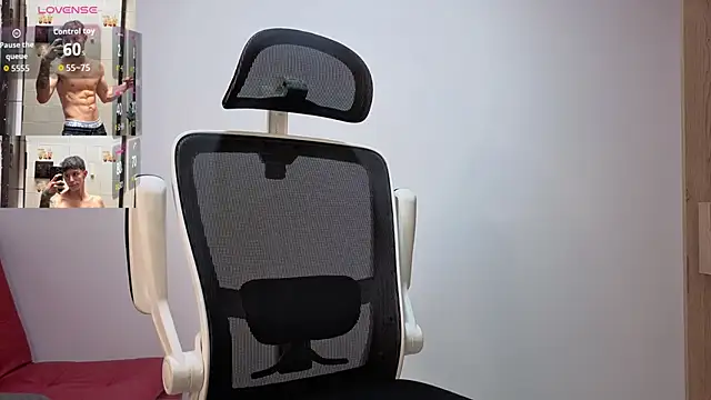 Cristopher23  online show from December 22, 2025, 10:54 pm