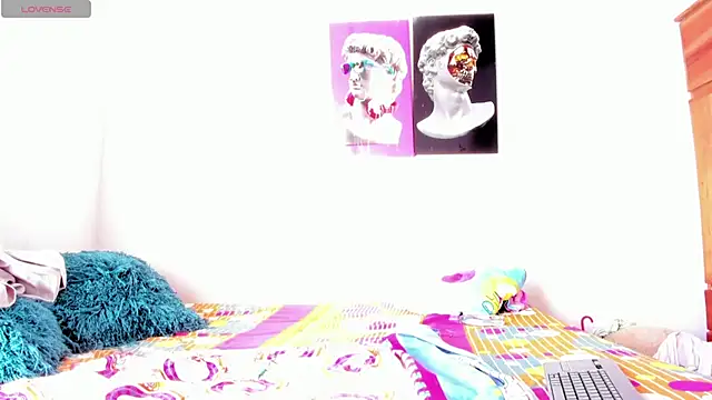 Snapshot of Lilybaudinx96 chatting on November 14, 2025, 8:01 pm Lilybaudinx96 online show from November 14, 2025, 8:01 pm