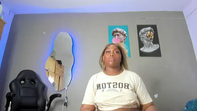 Snapshot of Lilybaudinx96 chatting on February 20, 2025, 3:34 am Lilybaudinx96 online show from February 20, 2025, 3:34 am