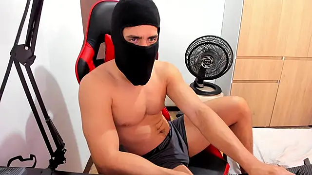 Calihotcaliente277 online show from March 13, 2025, 3:39 pm