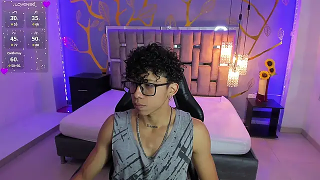 AkazaBoy  online show from March 6, 2025, 3:46 am