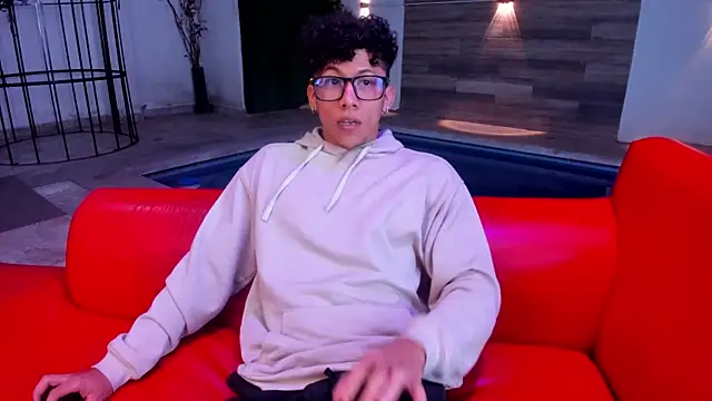 AkazaBoy  online show from September 11, 2025, 4:34 am