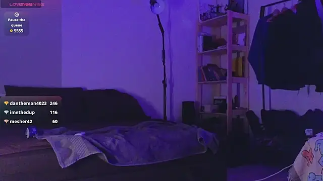 Space X Roxy  online show from December 24, 2024, 10:28 pm