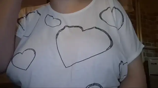 AalinnaK online show from January 7, 2026, 9:31 pm