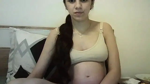 Snapshot of Ahotkittyxxx chatting on October 26, 2025, 8:20 pm Ahotkittyxxx online show from October 26, 2025, 8:20 pm