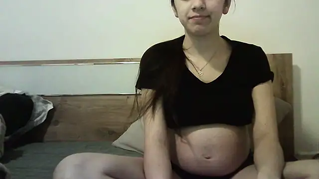 Snapshot of Ahotkittyxxx chatting on November 9, 2025, 7:18 pm Ahotkittyxxx online show from November 9, 2025, 7:18 pm