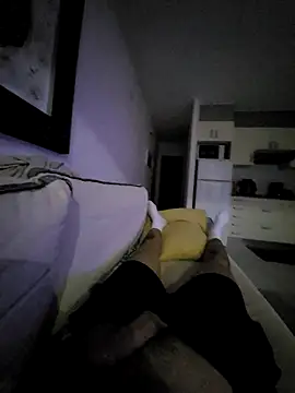 Snapshot of omarito100 chatting on October 7, 2025, 8:54 pm omarito100 online show from October 7, 2025, 8:54 pm