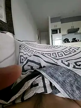 Snapshot of omarito100 chatting on October 14, 2025, 7:09 am omarito100 online show from October 14, 2025, 7:09 am