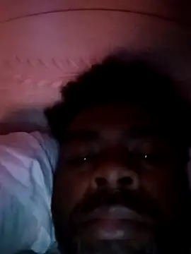 SLOWSTRO online show from November 3, 2025, 6:07 am