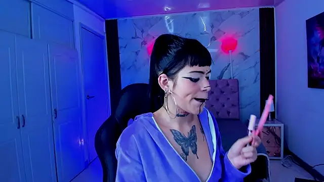 Snapshot of AuroraDiaz chatting on February 10, 2026, 7:35 pm AuroraDiaz online show from February 10, 2026, 7:35 pm