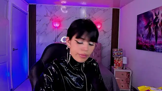 Snapshot of AuroraDiaz chatting on December 16, 2025, 9:08 pm AuroraDiaz online show from December 16, 2025, 9:08 pm