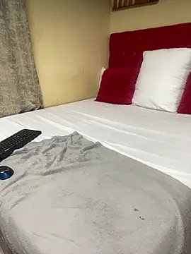 BeautyAuroa online show from March 11, 2025, 9:37 pm