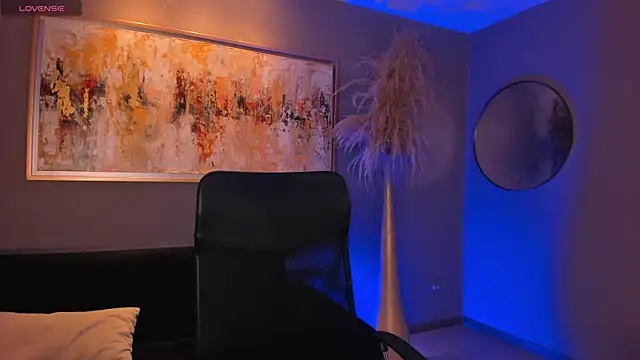 Snapshot of AlanaCraft chatting on November 29, 2025, 12:27 pm AlanaCraft online show from November 29, 2025, 12:27 pm