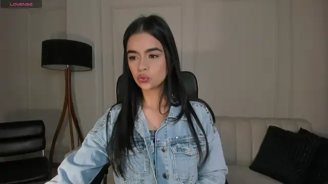 Snapshot of AlanaCraft chatting on October 19, 2025, 12:19 pm AlanaCraft online show from October 19, 2025, 12:19 pm