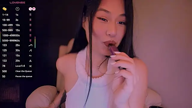 Snapshot of kimmy_chi_ chatting on January 6, 2026, 6:56 pm kimmy chi online show from January 6, 2026, 6:56 pm