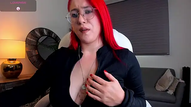 Snapshot of miss_julietaa chatting on March 18, 2025, 2:50 pm miss julietaa online show from March 18, 2025, 2:50 pm