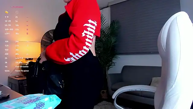 Snapshot of miss_julietaa chatting on March 19, 2025, 11:39 am miss julietaa online show from March 19, 2025, 11:39 am