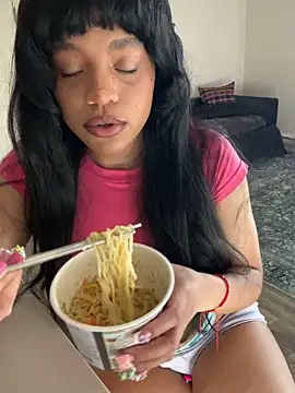 Snapshot of afavoredangel chatting on February 13, 2026, 12:10 am afavoredangel online show from February 13, 2026, 12:10 am